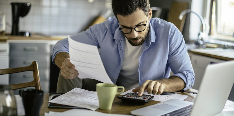 p_man_paperwork_503278812